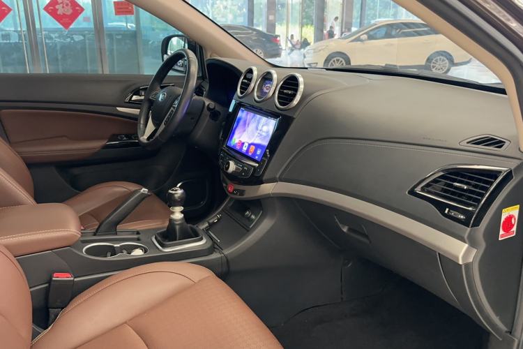 Used BYD S7 2017 1.5T Manual Luxury Model Interior 8