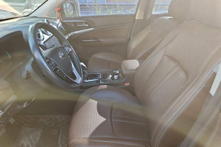 Used BYD S7 2017 2.0T Automatic Prestige Edition Left Front Seat