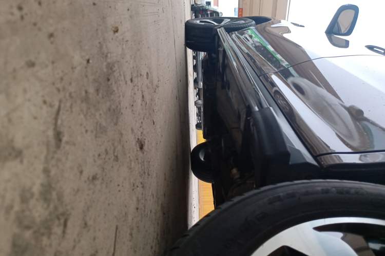 Used BYD S7 2017 2.0T Automatic Luxury Model Left Side Sill