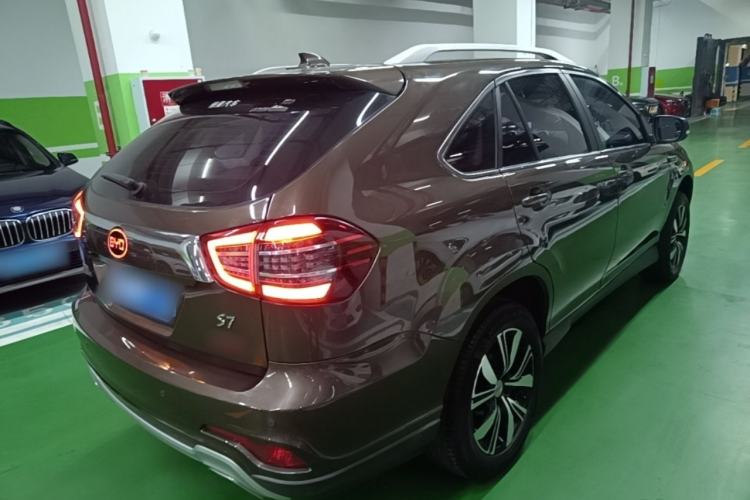 Used BYD S7 2017 2.0T Automatic Prestige Edition Rear Right 45 Deg