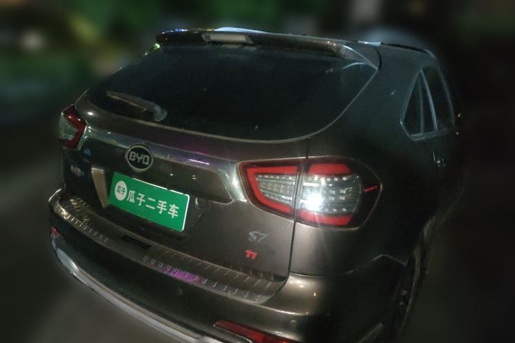 Used BYD S7 2017 1.5T Manual Luxury Model Rear Right 45 Deg