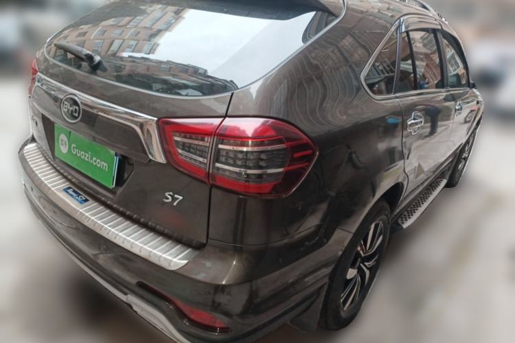 Used BYD S7 2017 2.0T Automatic Prestige Edition Rear Right 45 Deg