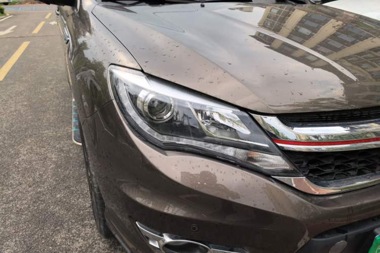 Used BYD S7 2017 2.0T Automatic Prestige Edition Right Front Headlight
