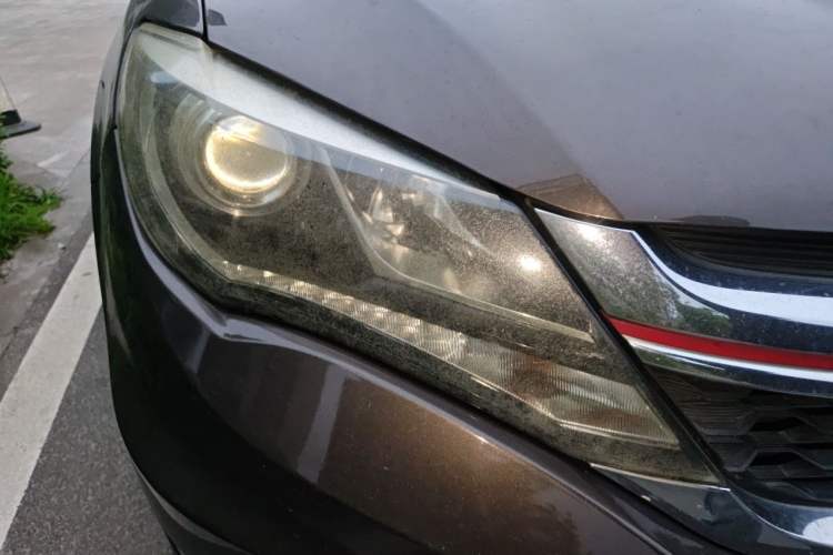 Used BYD S7 2017 2.0T Automatic Luxury Model Right Front Headlight