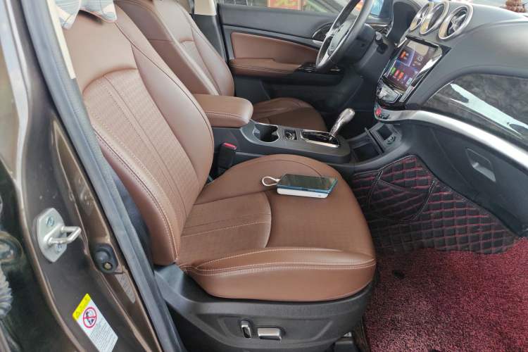 Used BYD S7 2017 2.0T Automatic Prestige Edition Right Front Seat