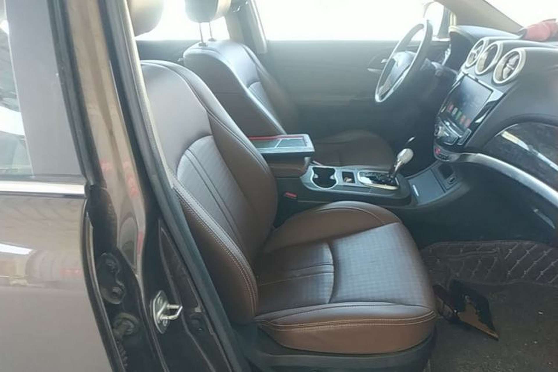 Used BYD S7 2017 2.0T Automatic Luxury Model Right Front Seat