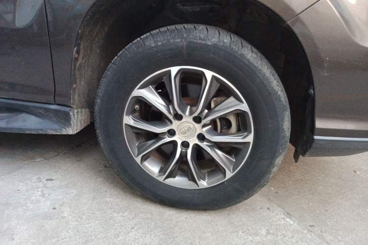 Used BYD S7 2017 1.5T Manual Luxury Model Right Front Wheel Hub