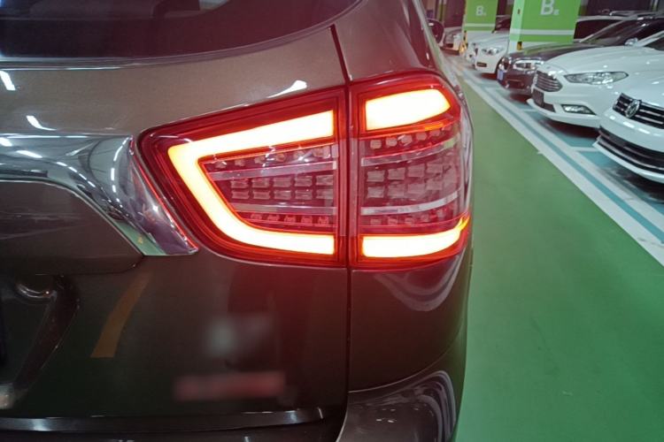 Used BYD S7 2017 2.0T Automatic Prestige Edition Right Rear Taillight