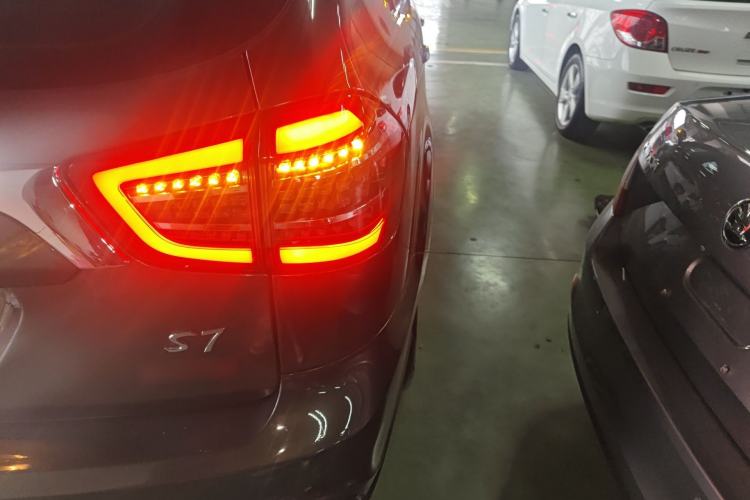 Used BYD S7 2017 2.0T Automatic Prestige Edition Right Rear Taillight