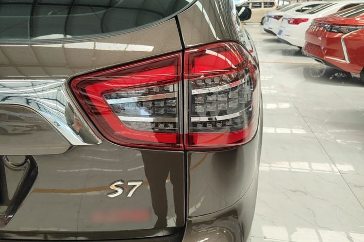 Used BYD S7 2017 2.0T Automatic Luxury Model Right Rear Taillight