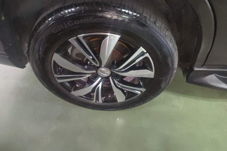 Used BYD S7 2017 2.0T Automatic Prestige Edition Right Rear Wheel Hub