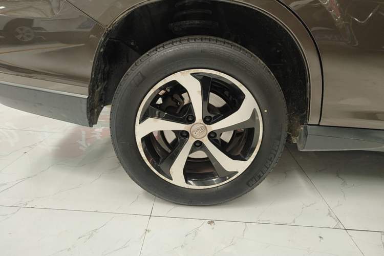 Used BYD S7 2017 2.0T Automatic Luxury Model Right Rear Wheel Hub