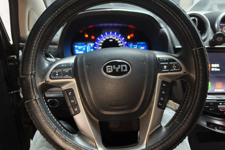 Used BYD S7 2017 2.0T Automatic Luxury Model Steering Wheel