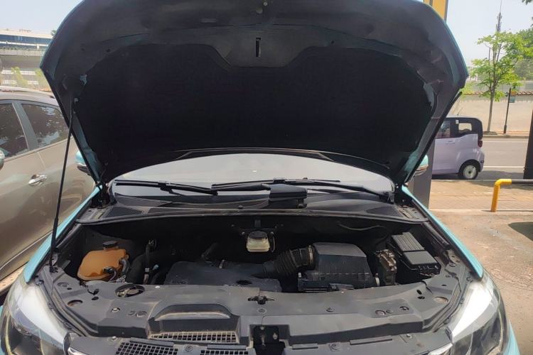 Used BYD S7 2017 2.0T Automatic Prestige Edition Engine Bay