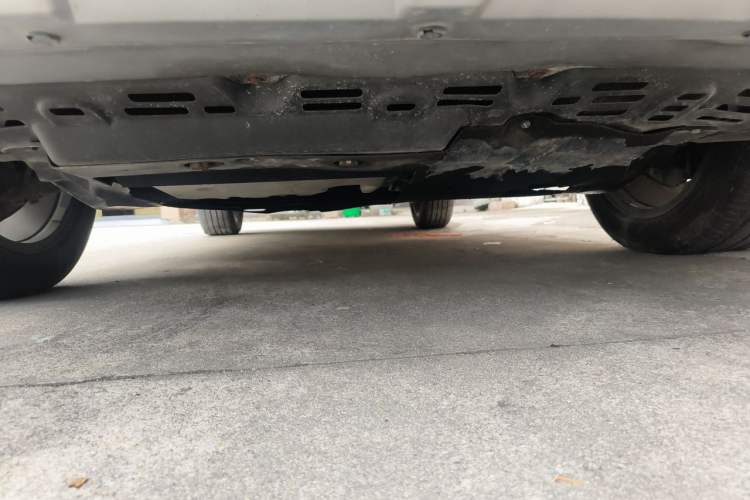 Used BYD S7 2017 2.0T Automatic Prestige Edition Chassis Front
