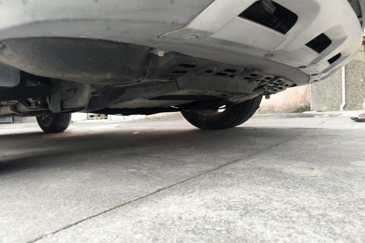 Used BYD S7 2017 2.0T Automatic Prestige Edition Chassis Front Right