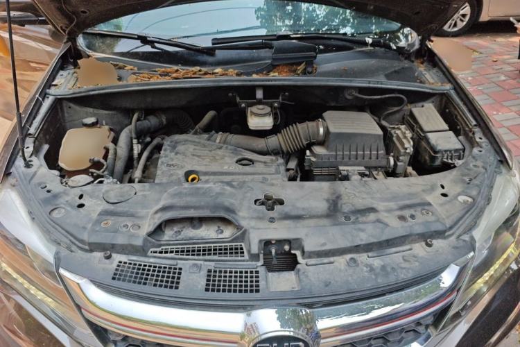Used BYD S7 2017 2.0T Automatic Prestige Edition Engine Bay