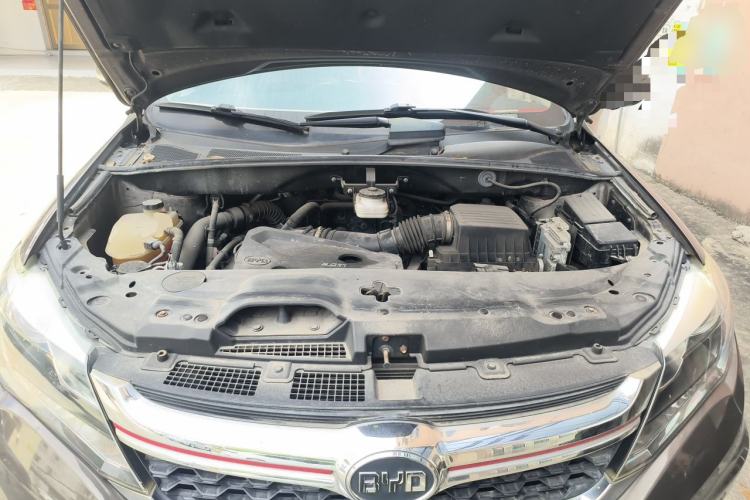Used BYD S7 2017 2.0T Automatic Prestige Edition Engine Bay