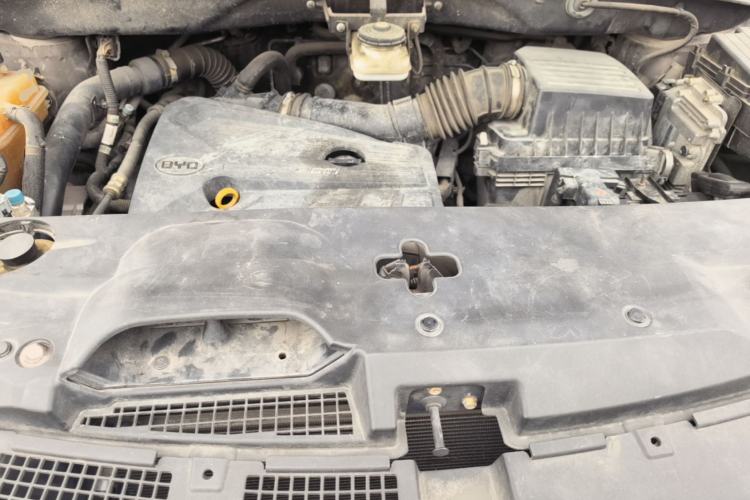 Used BYD S7 2017 2.0T Automatic Prestige Edition Engine Bay