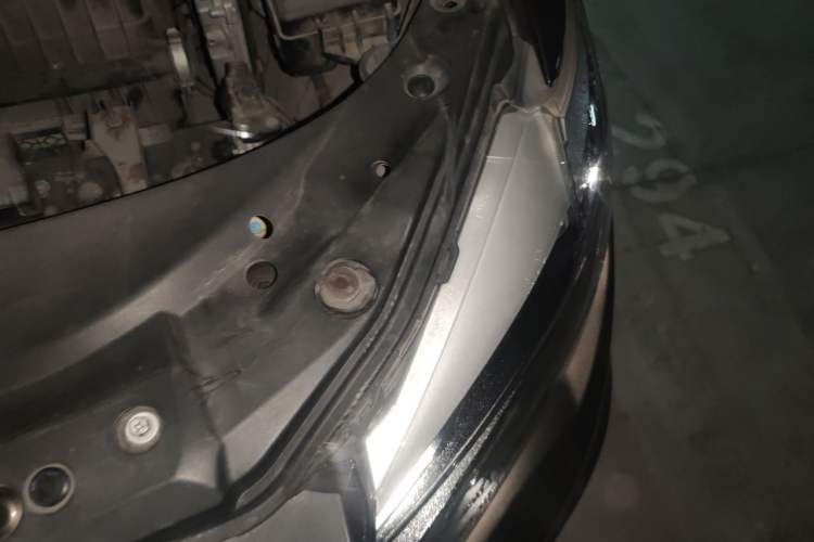 Used BYD S7 2017 2.0T Automatic Prestige Edition Engine Bay Left