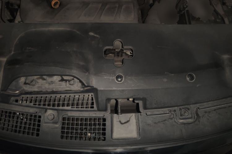 Used BYD S7 2017 2.0T Automatic Prestige Edition Engine Bay