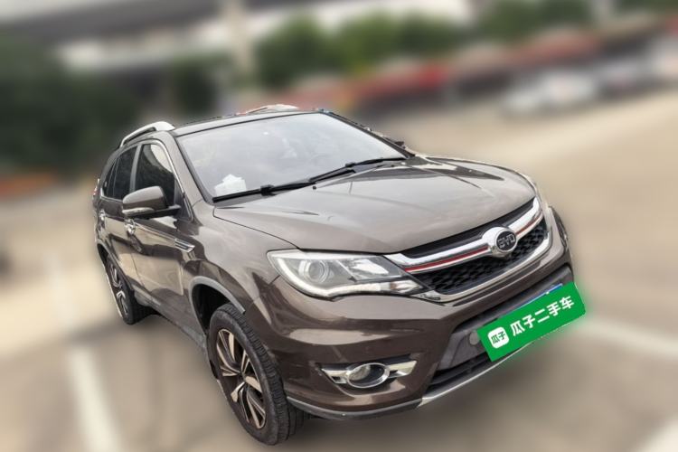 Used BYD S7 2017 2.0T Automatic Prestige Edition Front Right 45 Deg