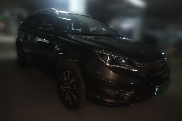 Used BYD S7 2017 2.0T Automatic Prestige Edition Front Right 45 Deg
