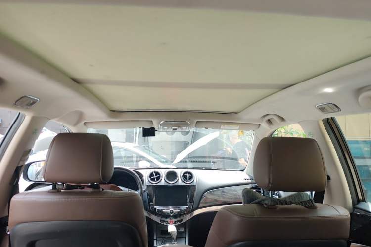 Used BYD S7 2017 2.0T Automatic Prestige Edition Headliner