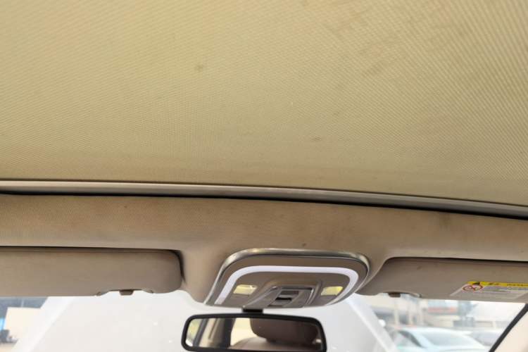 Used BYD S7 2017 2.0T Automatic Prestige Edition Headliner