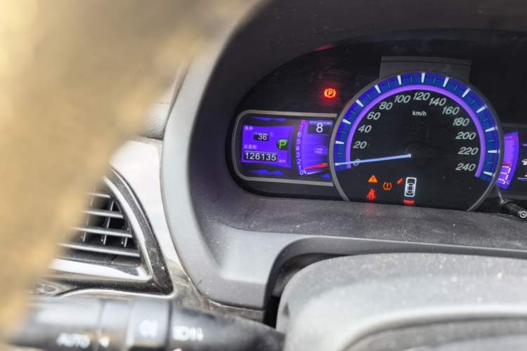 Used BYD S7 2017 2.0T Automatic Prestige Edition Odometer Close Up