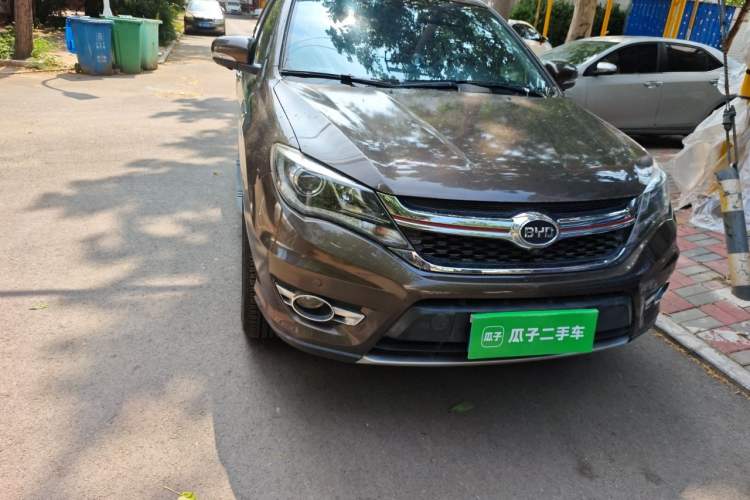 Used BYD S7 2017 2.0T Automatic Prestige Edition Right Front Headlight