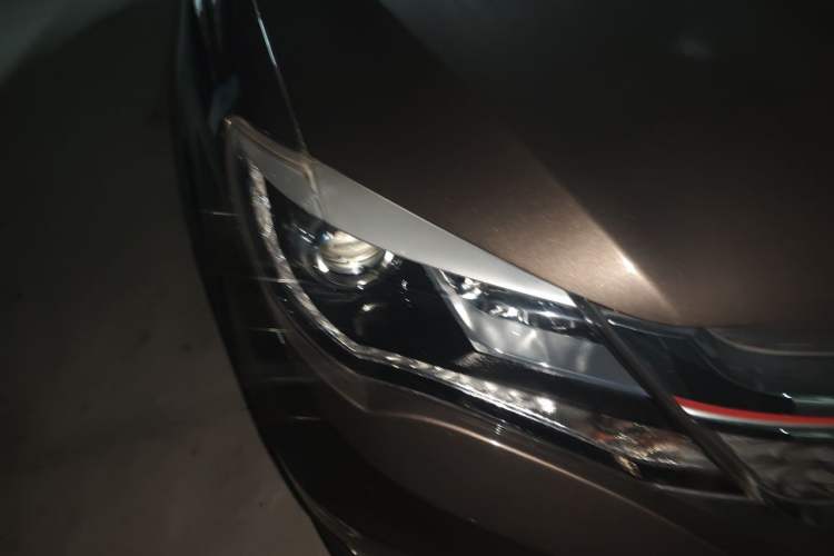 Used BYD S7 2017 2.0T Automatic Prestige Edition Right Front Headlight