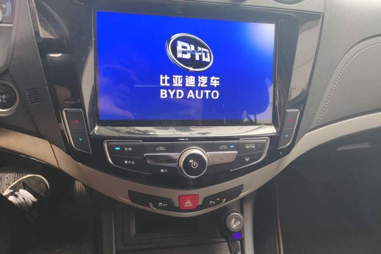 Used BYD S7 2017 1.5T Manual Luxury Model Audio And AC Panel