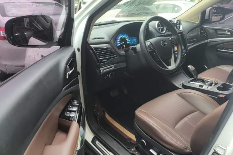 Used BYD S7 2017 2.0T Automatic Prestige Edition Driver Seat