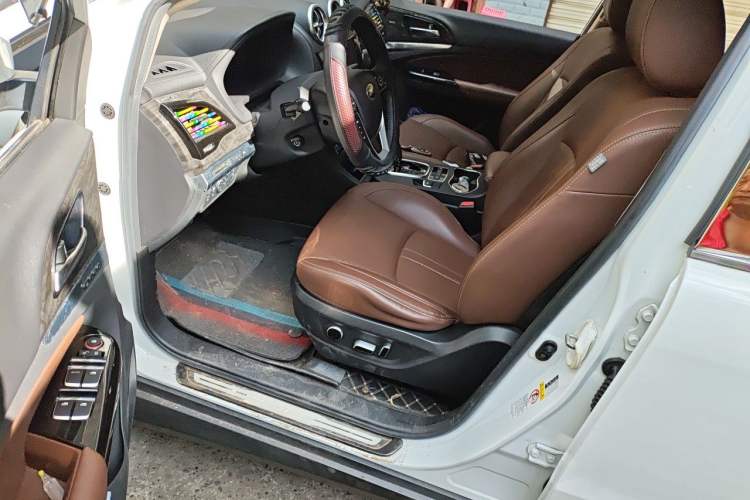 Used BYD S7 2017 2.0T Automatic Prestige Edition Driver Seat