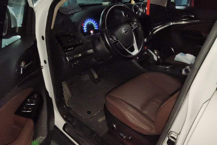 Used BYD S7 2017 2.0T Automatic Prestige Edition Driver Seat
