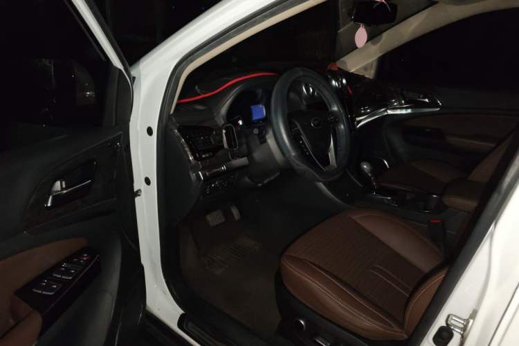 Used BYD S7 2017 2.0T Automatic Prestige Edition Driver Seat