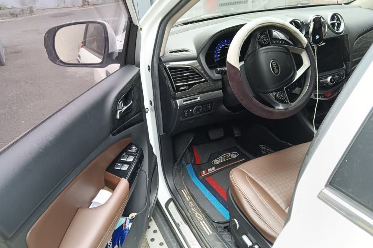 Used BYD S7 2017 2.0T Automatic Prestige Edition Driver Seat