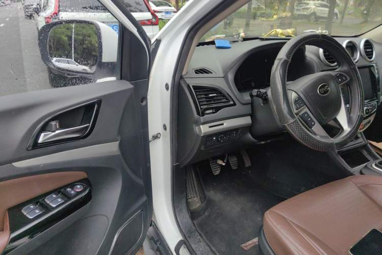 Used BYD S7 2017 1.5T Manual Luxury Model Driver Seat