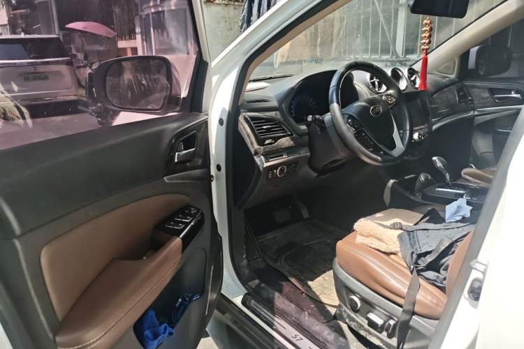 Used BYD S7 2017 2.0T Automatic Prestige Edition Driver Seat
