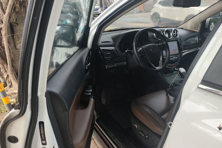 Used BYD S7 2017 2.0T Automatic Prestige Edition Driver Seat