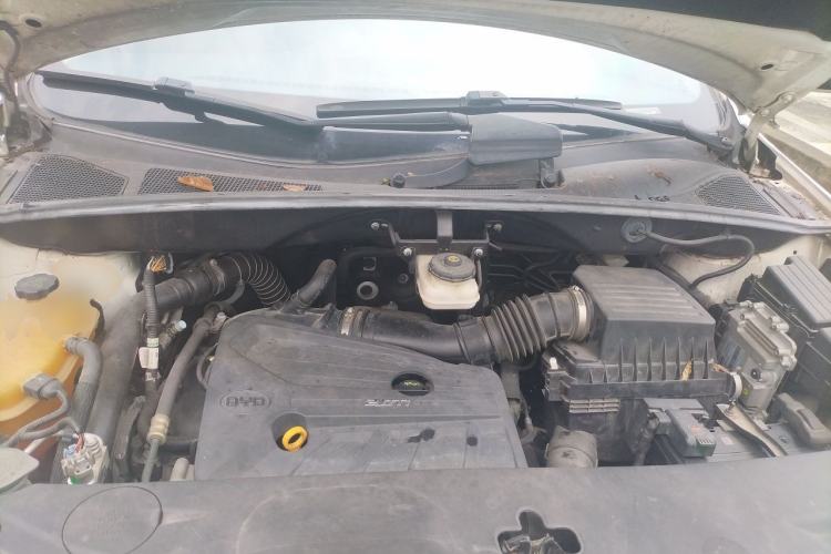 Used BYD S7 2017 2.0T Automatic Prestige Edition Engine Bay