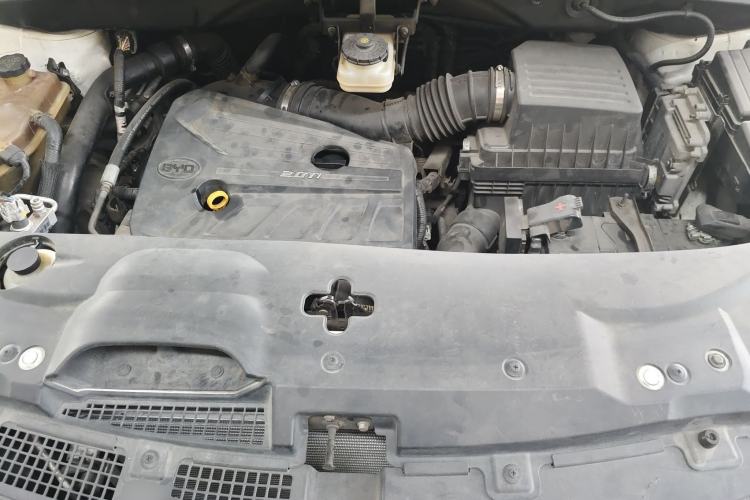 Used BYD S7 2017 2.0T Automatic Prestige Edition Engine Bay