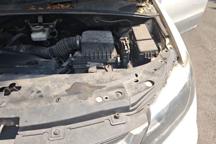 Used BYD S7 2017 2.0T Automatic Prestige Edition Engine Bay Left