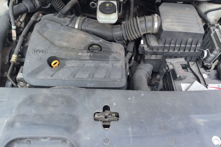 Used BYD S7 2017 2.0T Automatic Prestige Edition Engine Bay