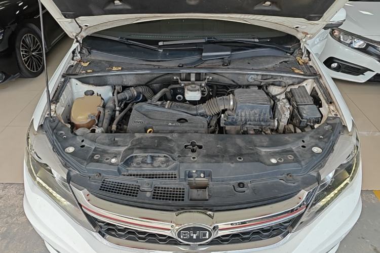 Used BYD S7 2017 2.0T Automatic Prestige Edition Engine Bay