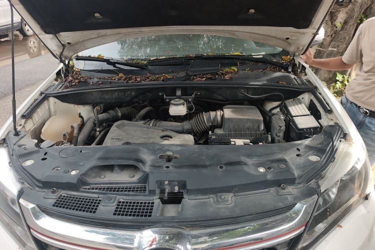 Used BYD S7 2017 2.0T Automatic Prestige Edition Engine Bay