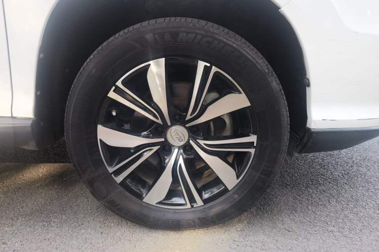Used BYD S7 2017 2.0T Automatic Prestige Edition Exterior 3
