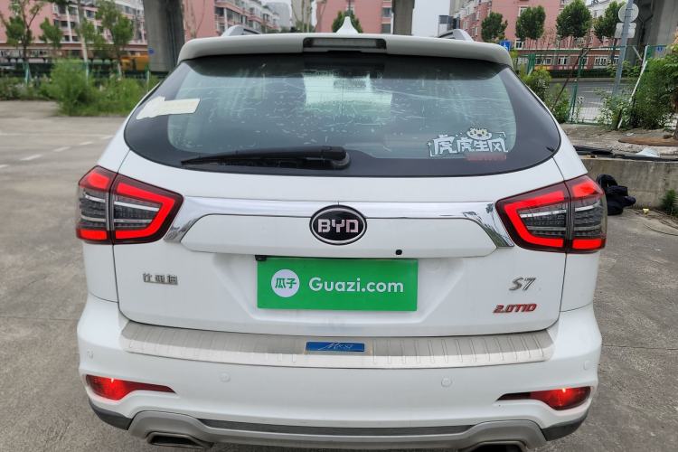 Used BYD S7 2017 2.0T Automatic Prestige Edition Exterior 4