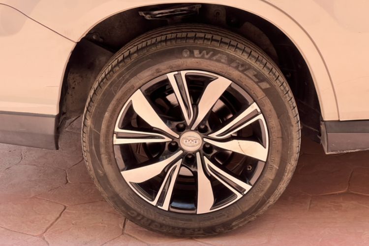 Used BYD S7 2017 2.0T Automatic Prestige Edition Exterior 4